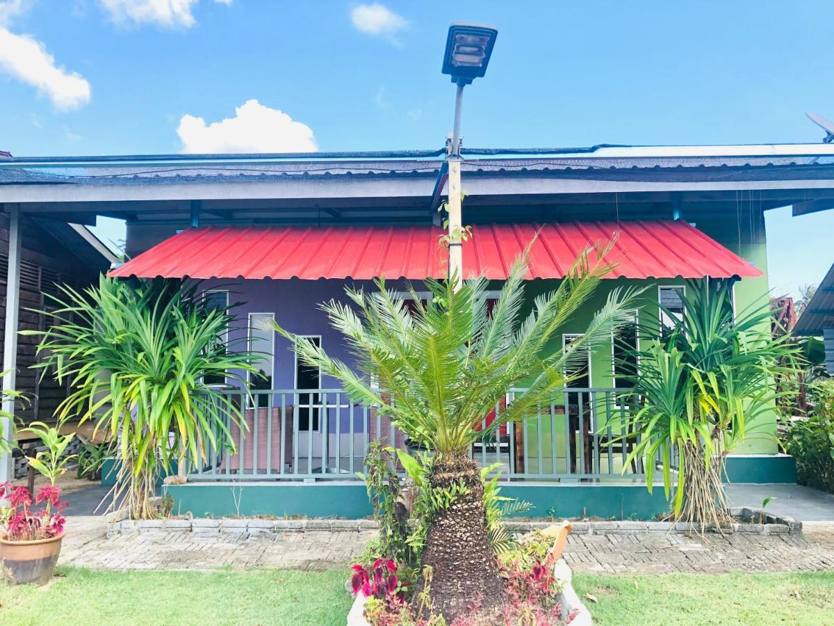 Wan'S Roomstay Langkawi Pantai Cenang  Eksteriør billede